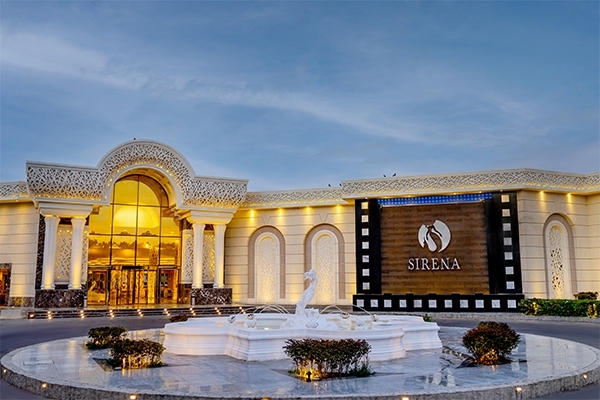 Hotel-from-outside-1